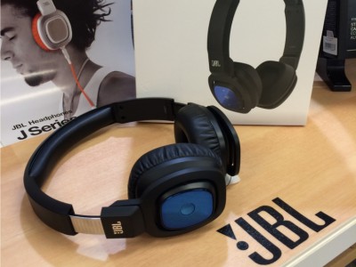 Harman-JBL-J56BT-1